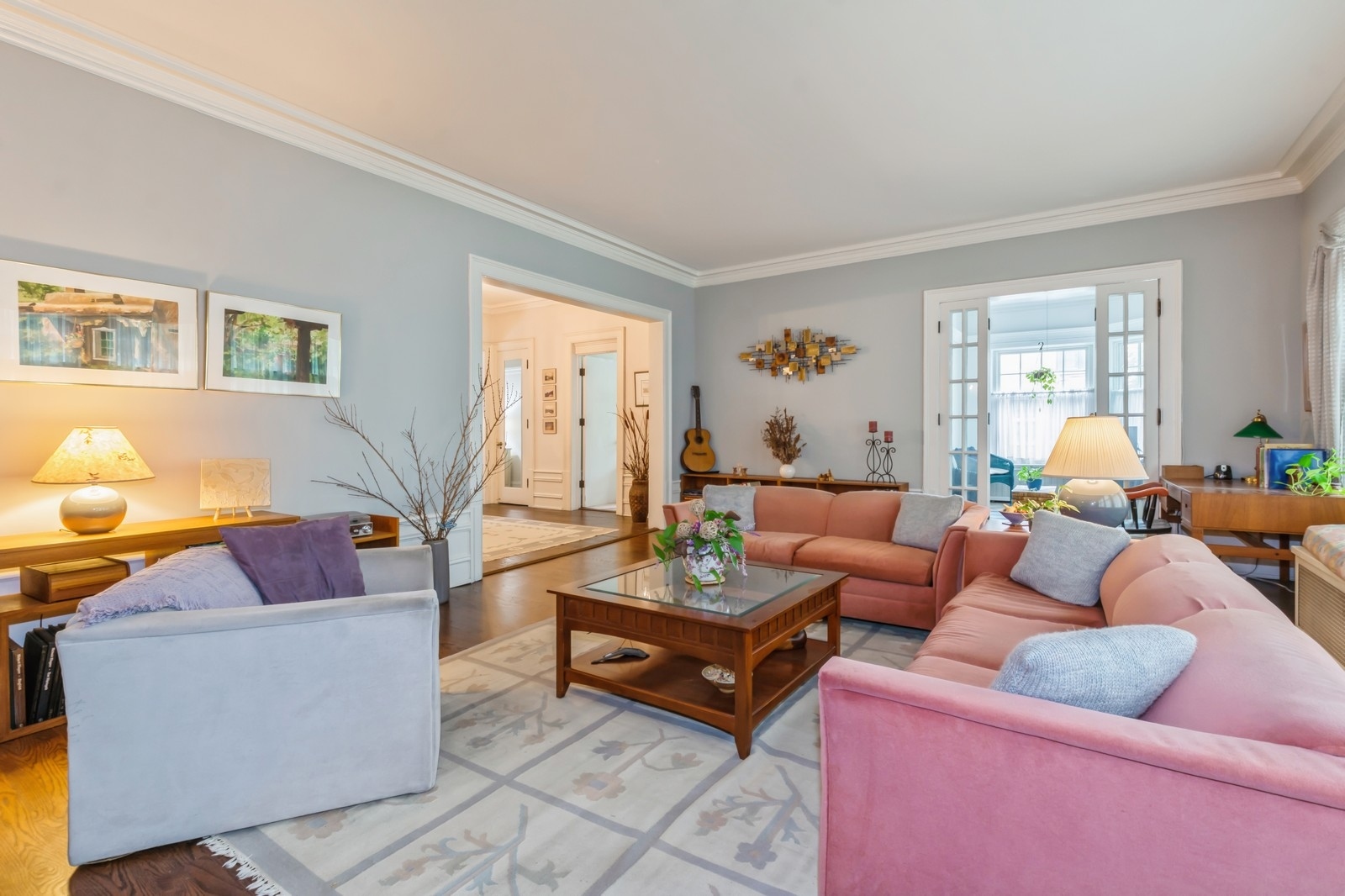 3122 North Sheridan Road, Unit 1B Chicago, IL 60657 - Photo 4 of 16 a living room with furniture and a window