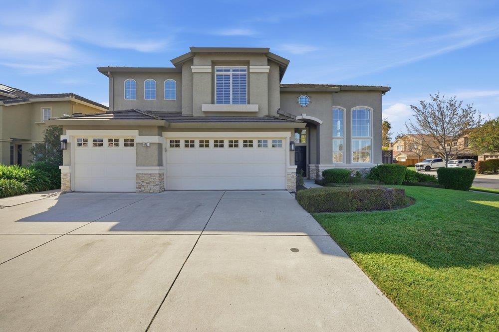 9781 Linnet Court Gilroy, CA 95020 - Photo 4 of 55