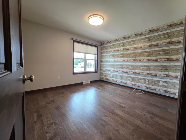 $359,500 | 301 Creekside Court, Watertown, WI 53098