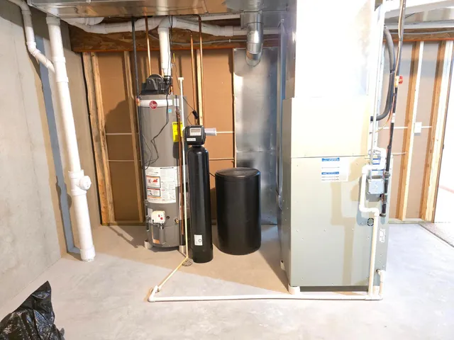 $359,500 | 301 Creekside Court, Watertown, WI 53098