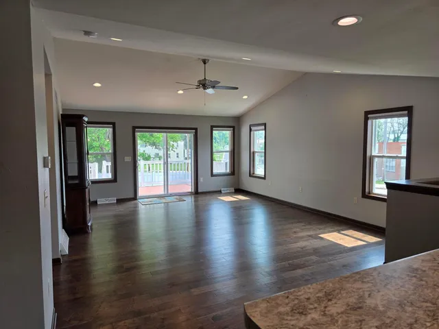 $359,500 | 301 Creekside Court, Watertown, WI 53098