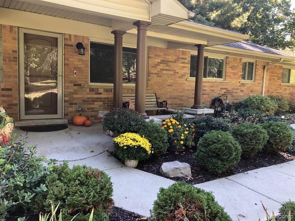 30650 Inkster Road Franklin, MI 48025 - Photo 3 of 41