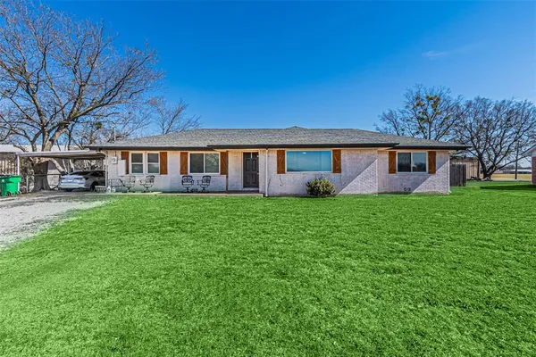 $265,000 | 321 School House Road, Paradise, TX 76073