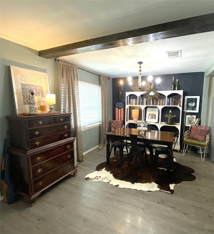 321 School House Road Paradise, TX 76073 - Photo 11 of 18 a living room with furniture