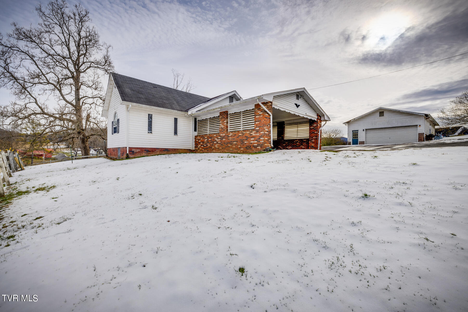 108 John Taylor Road Elizabethton, TN 37643 - Photo 36 of 53 035