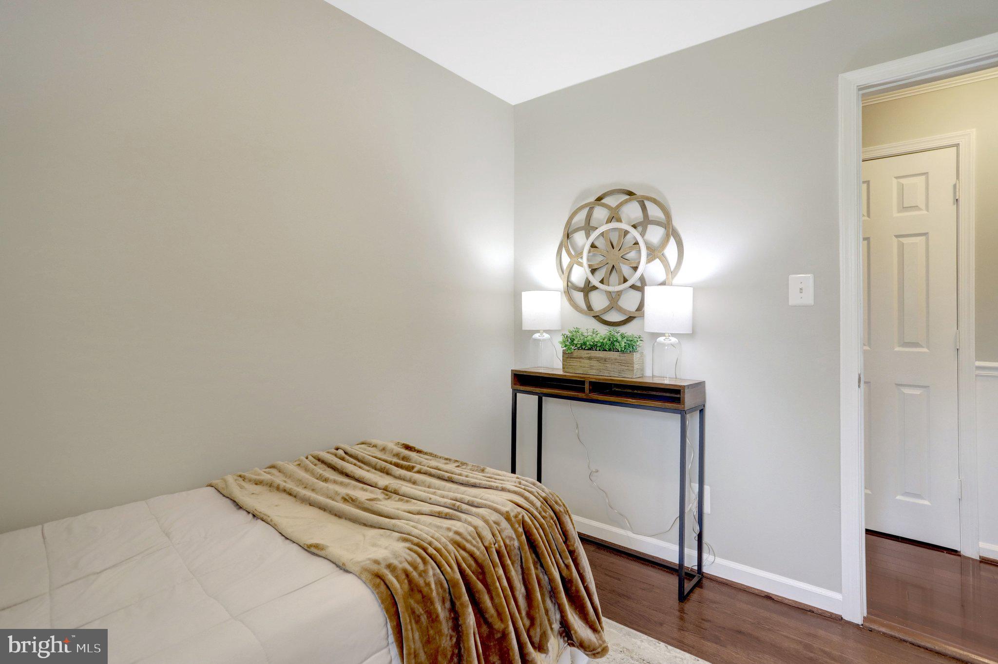 8824 Jandell Road Lorton, VA 22079 - Photo 27 of 46 Main floor bedroom 1