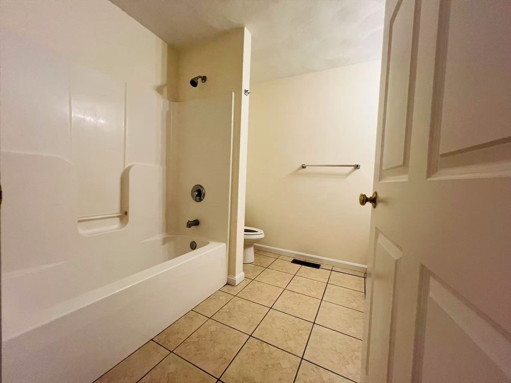 18 Dale Street, Unit 8B Andover, MA 01810 - Photo 8 of 17