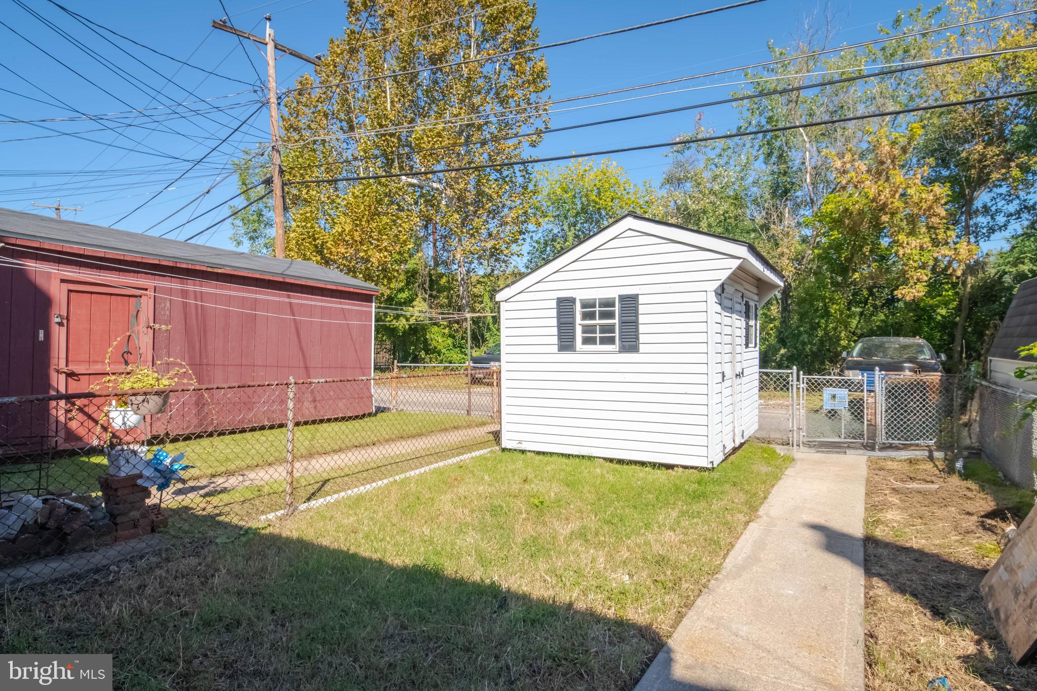 724 Middlesex Road Essex, MD 21221 - Photo 35 of 36 a house view with a outdoor space