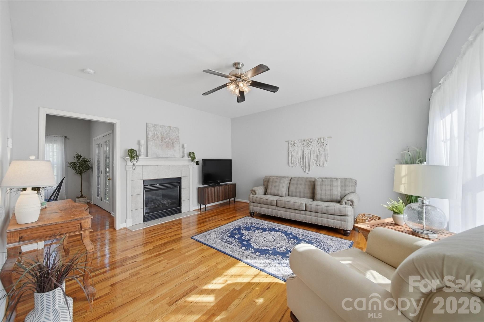 19 Heron Cove Loop, Unit B Hickory, NC 28601 - Photo 3 of 33