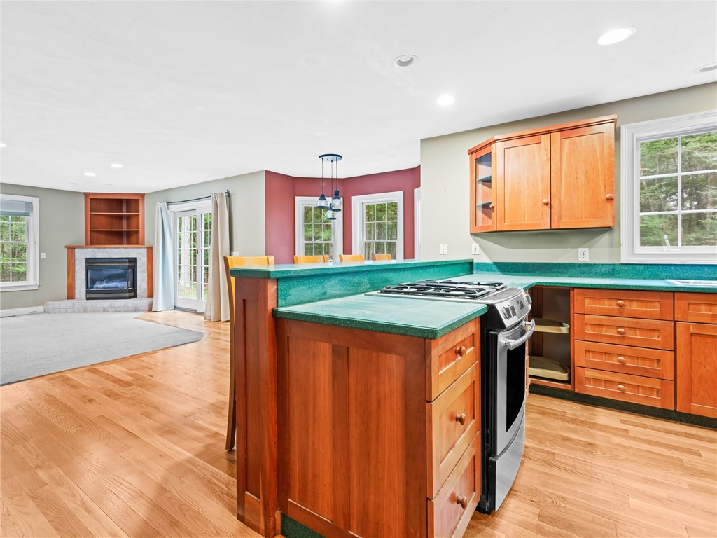 44 Azalea Avenue Exeter, RI 02822 - Photo 15 of 38