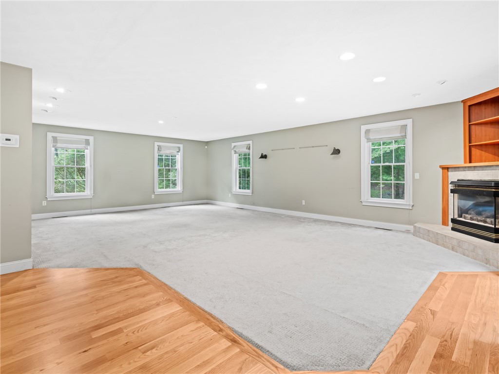 44 Azalea Avenue Exeter, RI 02822 - Photo 7 of 38