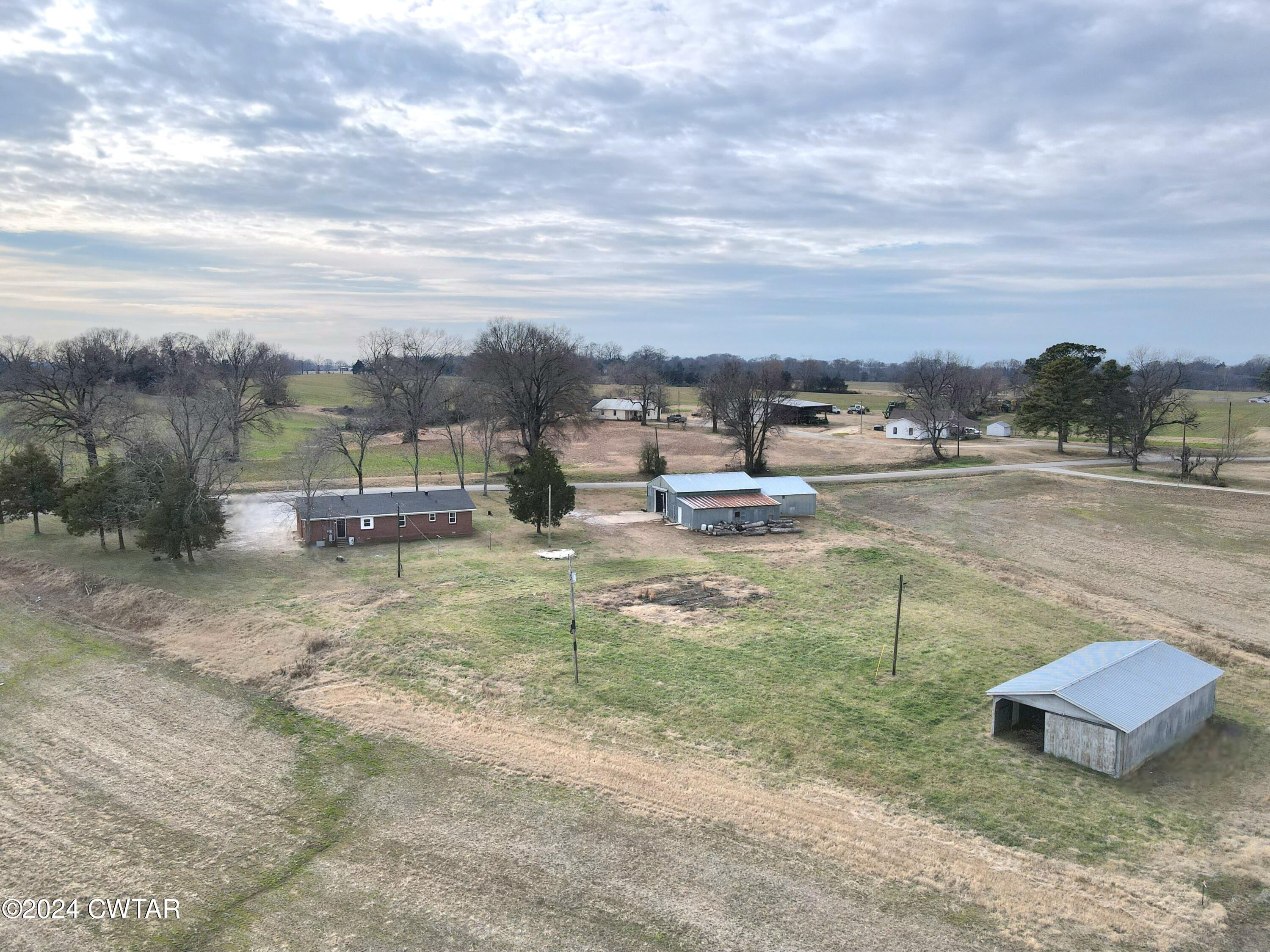 612 Elizabeth Road Friendship, TN 38034 - Photo 37 of 39 dji_fly_20241224_130738_513_173506726988