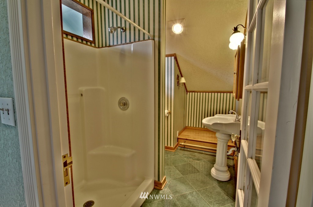 409 Morris Avenue South Renton, WA 98057 - Photo 12 of 25