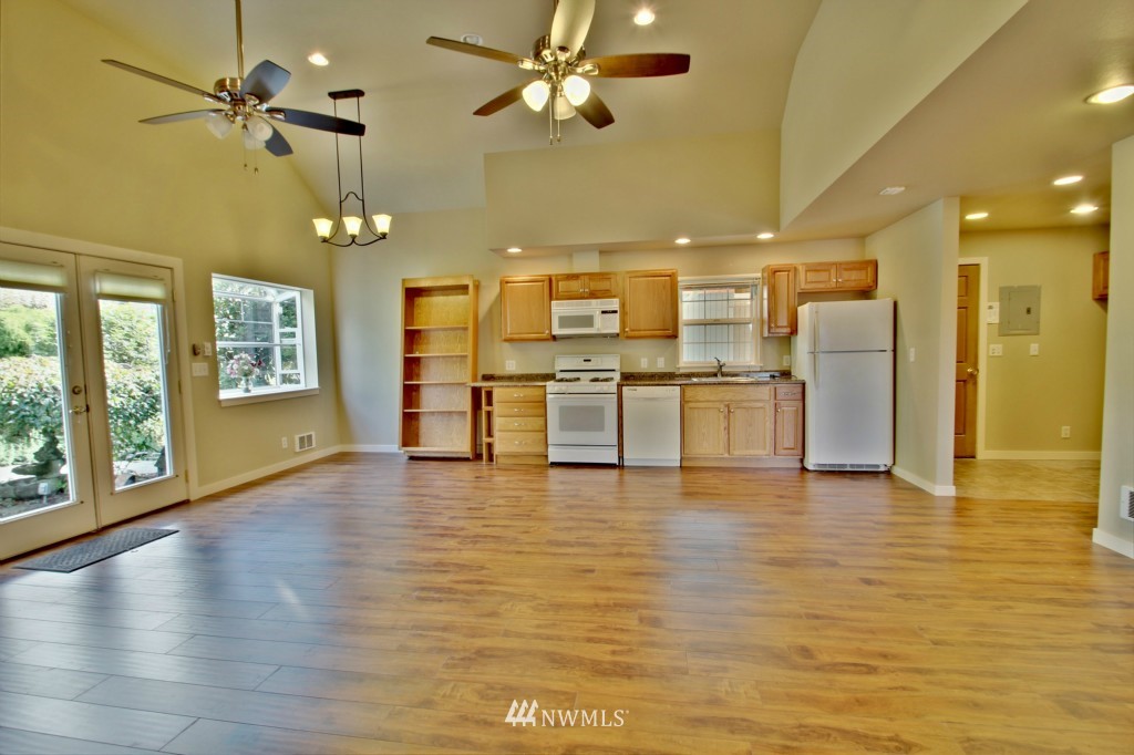 409 Morris Avenue South Renton, WA 98057 - Photo 16 of 25