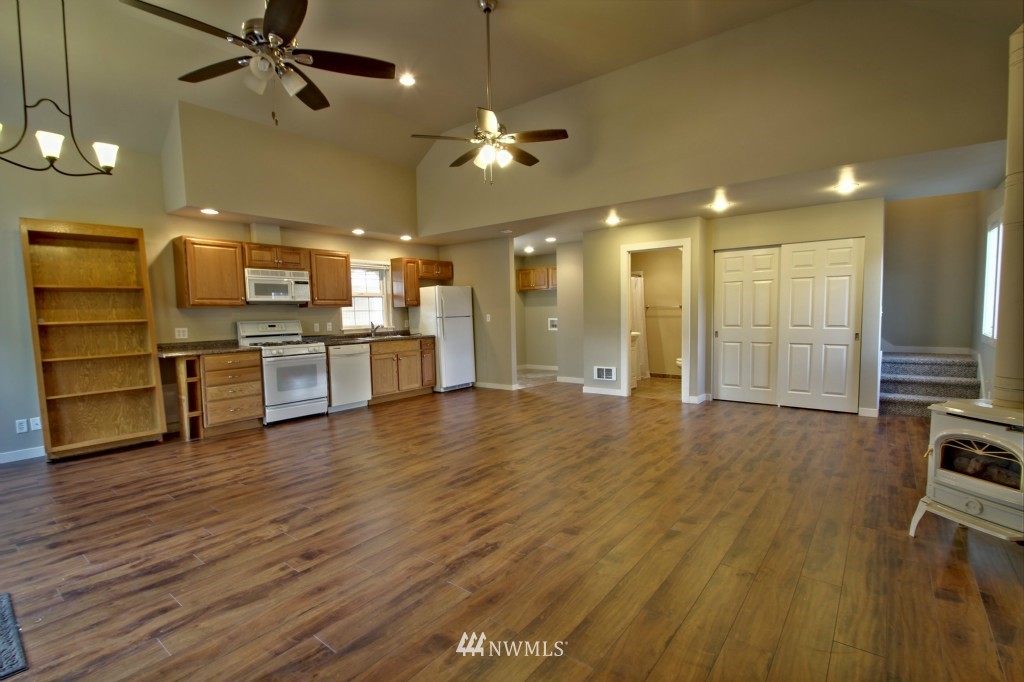 409 Morris Avenue South Renton, WA 98057 - Photo 17 of 25