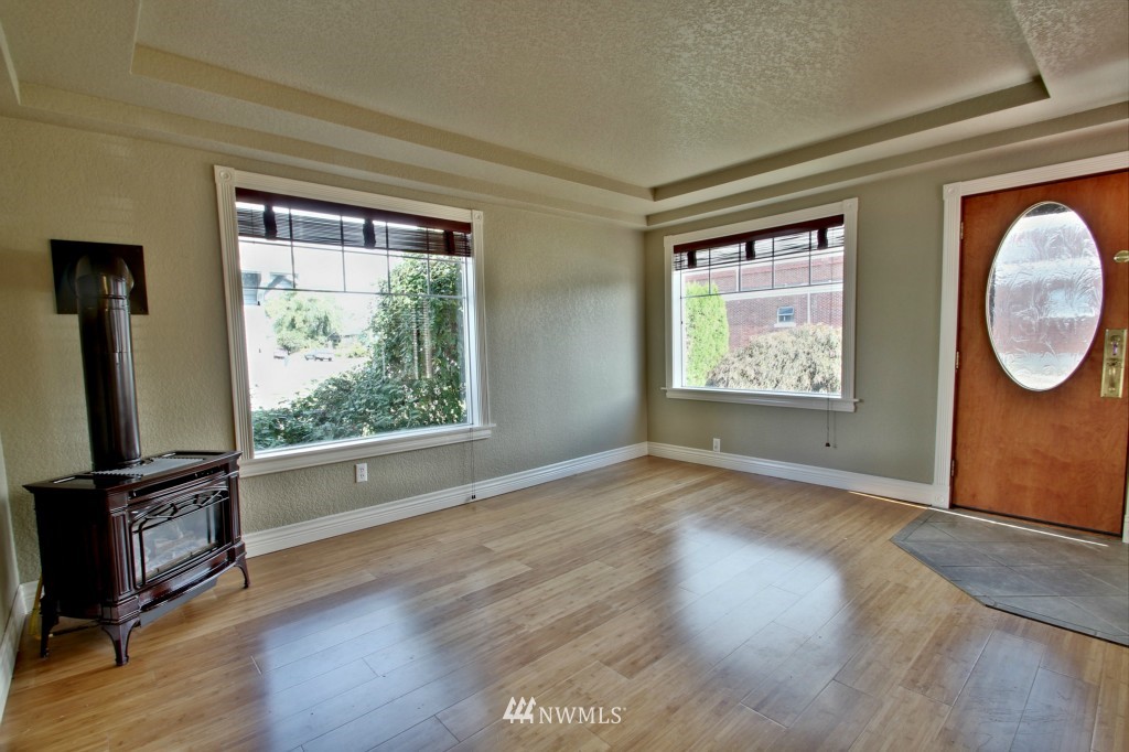 409 Morris Avenue South Renton, WA 98057 - Photo 3 of 25