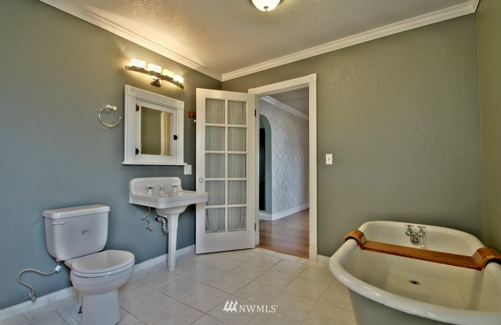 409 Morris Avenue South Renton, WA 98057 - Photo 6 of 25