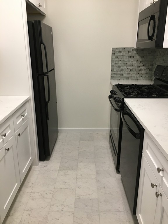 33 Pond Avenue, Unit 722 Brookline, MA 02445 - Photo 3 of 26