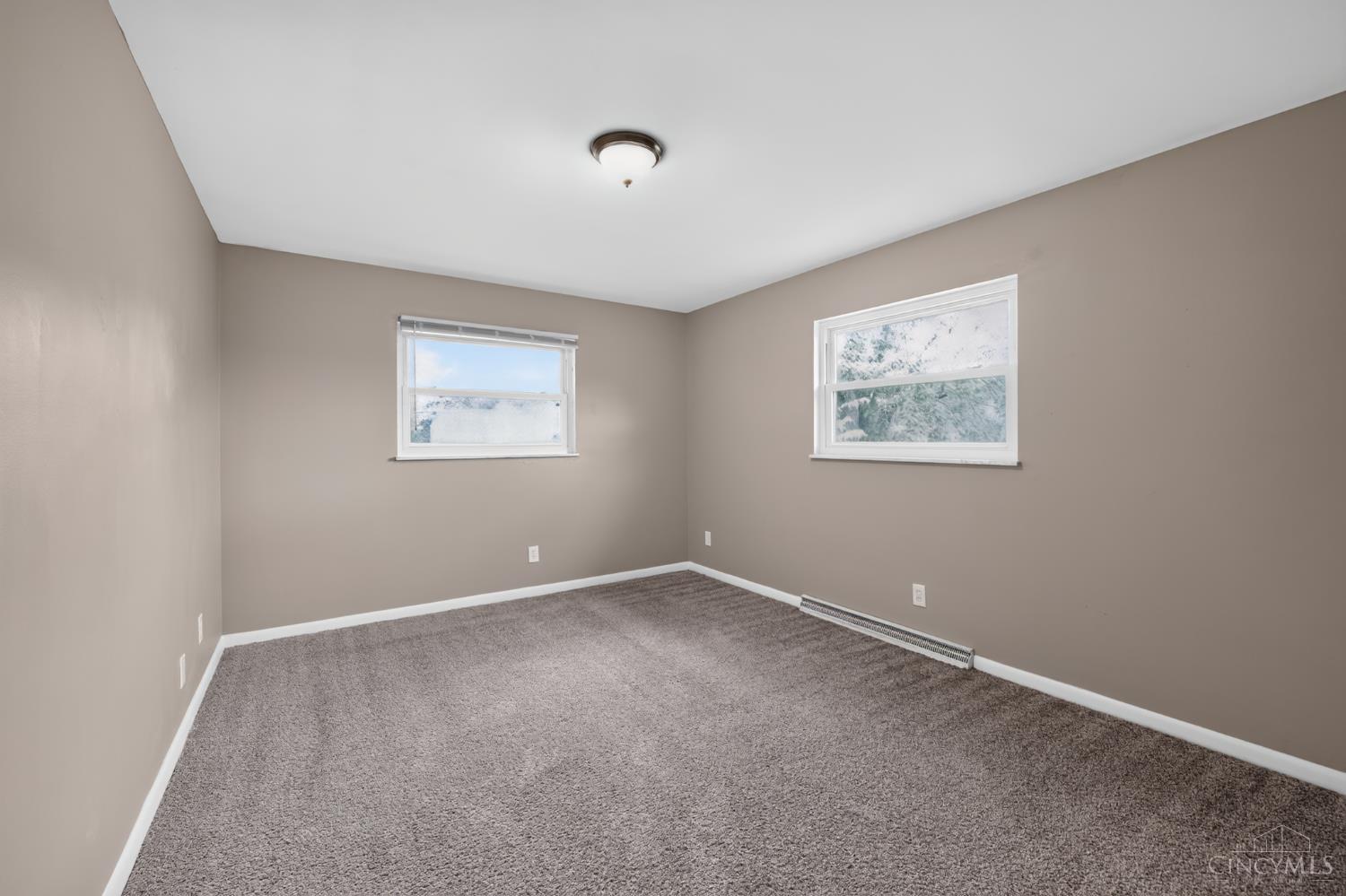 11410 Pippin Road Cincinnati, OH 45231 - Photo 18 of 33