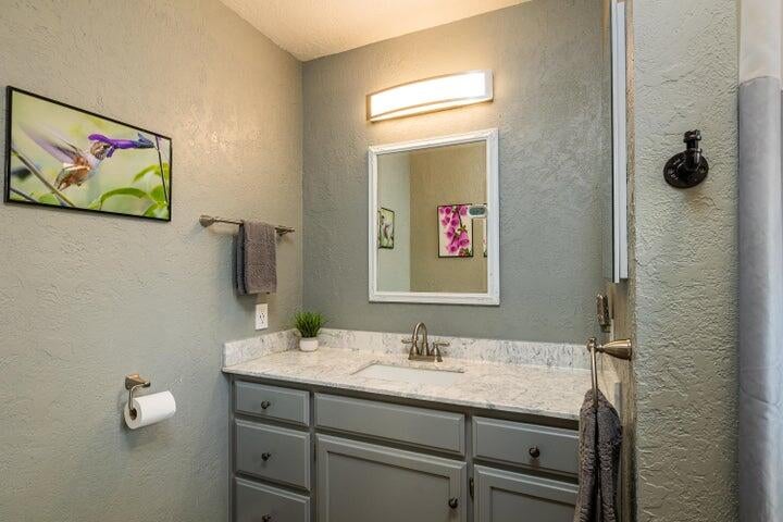 656 Southwest 13th Street Redmond, OR 97756 - Photo 19 of 27 17