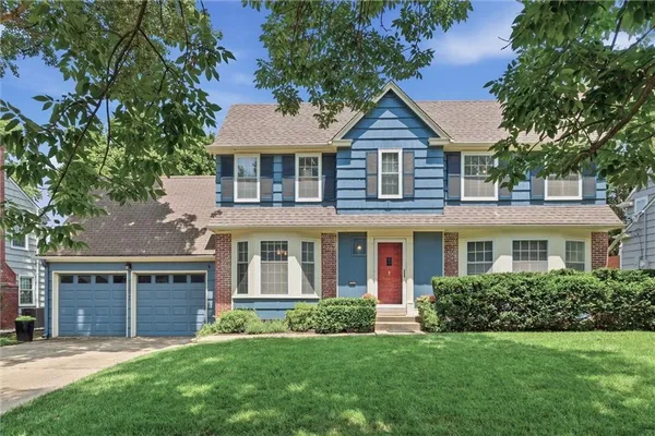 $575,000 | 1204 West 69th Street, Kansas City, MO 64113