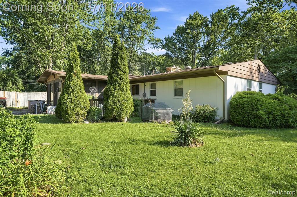 27679 Spring Arbor Drive Southfield, MI 48076 - Photo 27 of 31