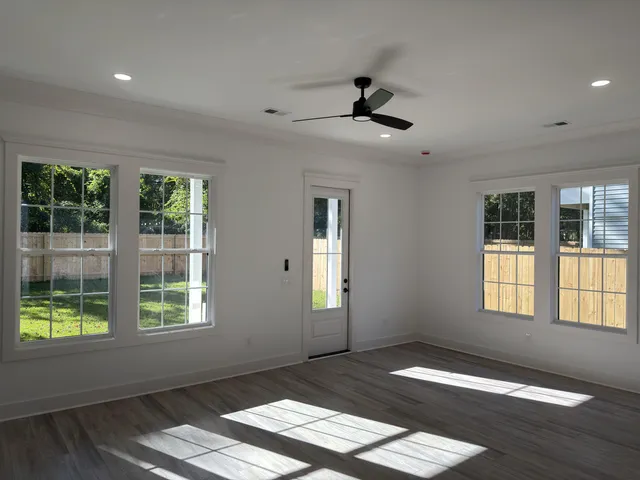 $3,000 | 1915 Kerry Street, North Charleston, SC 29406