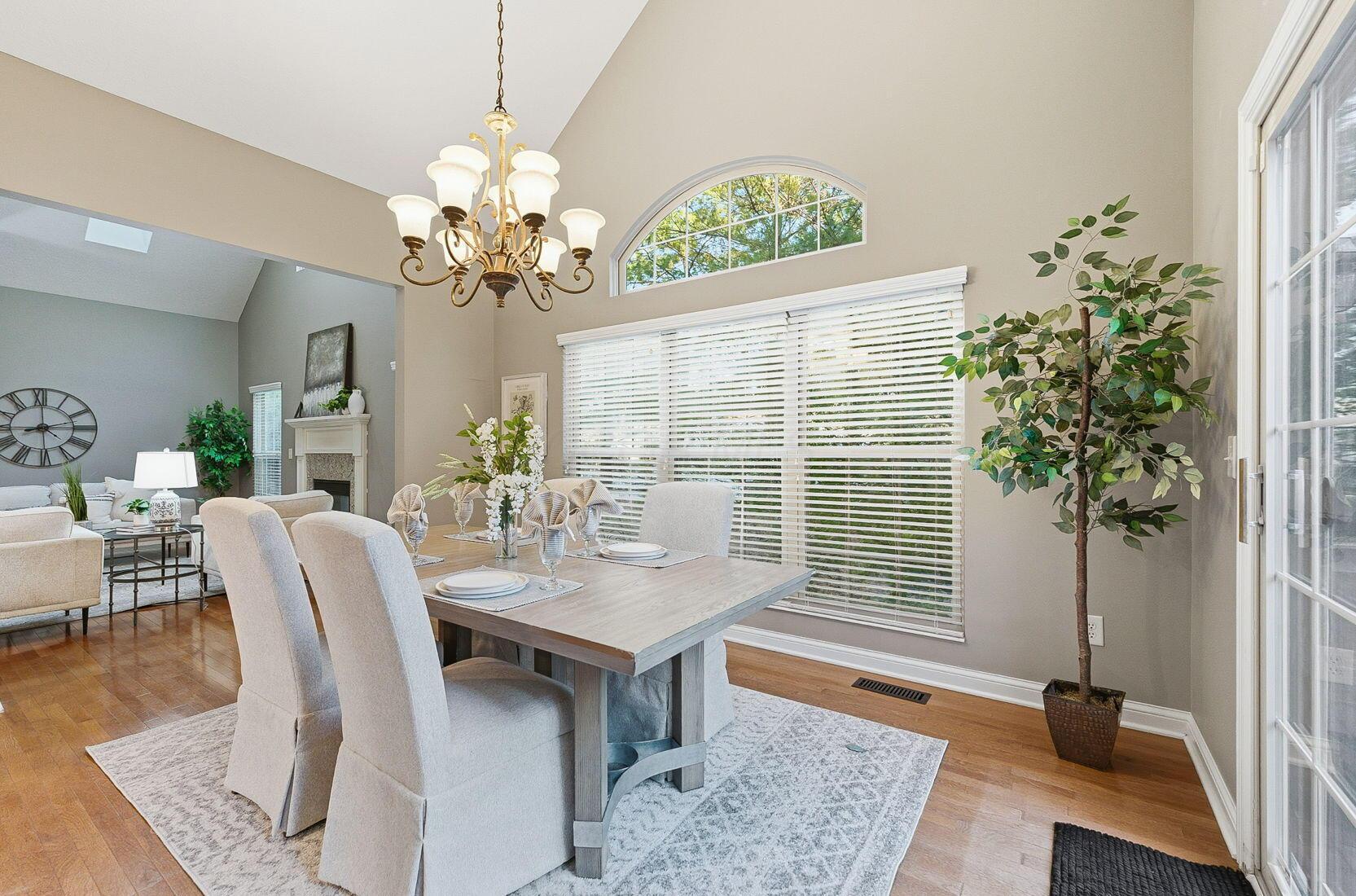 18 Murphys View Powell, OH 43065 - Photo 14 of 51 Dining