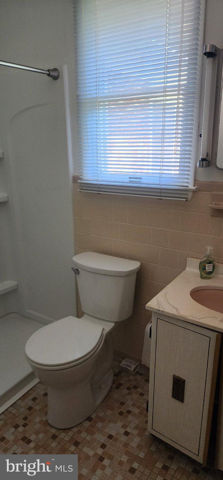 11177 Frederick Road Ellicott City, MD 21042 - Photo 12 of 15 Bathroom