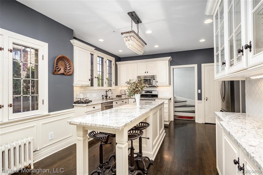 776 Trombley Road Grosse Pointe Park, MI 48230 - Photo 10 of 78