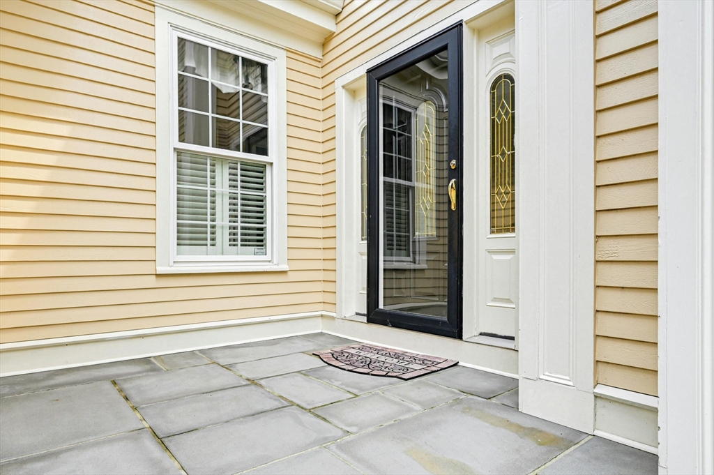 47 Clubhouse Way, Unit 47 Sutton, MA 01590 - Photo 3 of 30 a view of a door and a window