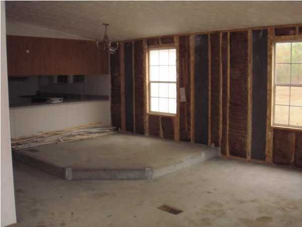 200 Lancelot Road DeFuniak Springs, FL 32433 - Photo 3 of 17 Gallery Image 3