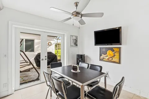 $579,900 | 24 Cambridge Drive, Boynton Beach, FL 33436