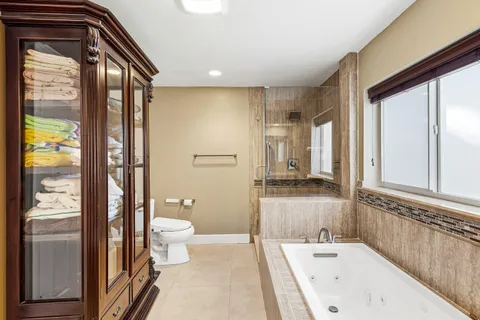 $579,900 | 24 Cambridge Drive, Boynton Beach, FL 33436