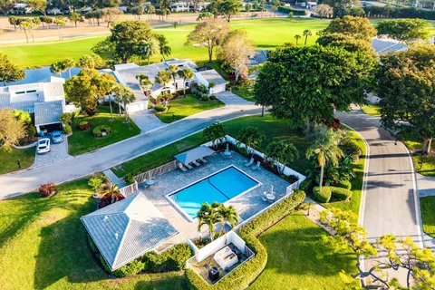 $579,900 | 24 Cambridge Drive, Boynton Beach, FL 33436