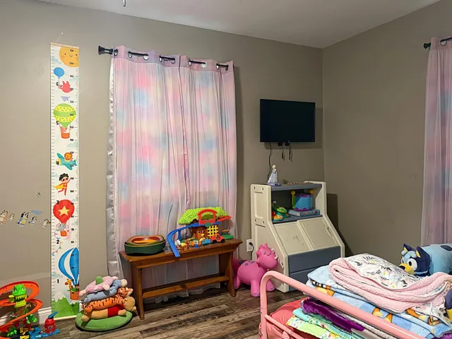 $195,000 | 408 South Kentucky Avenue, Loogootee, IN 47553