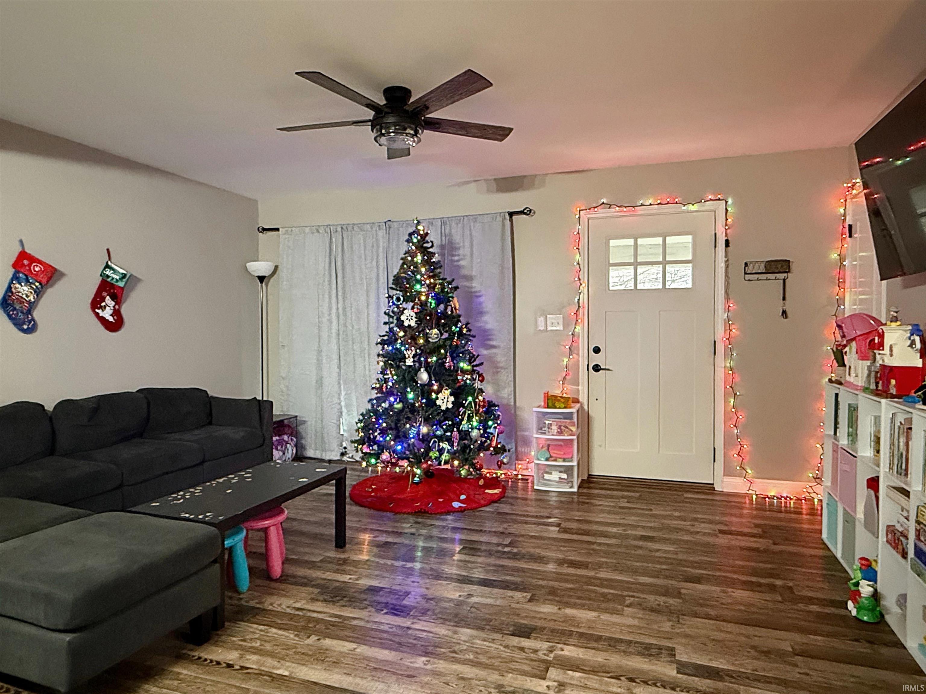 408 South Kentucky Avenue Loogootee, IN 47553 - Photo 2 of 21