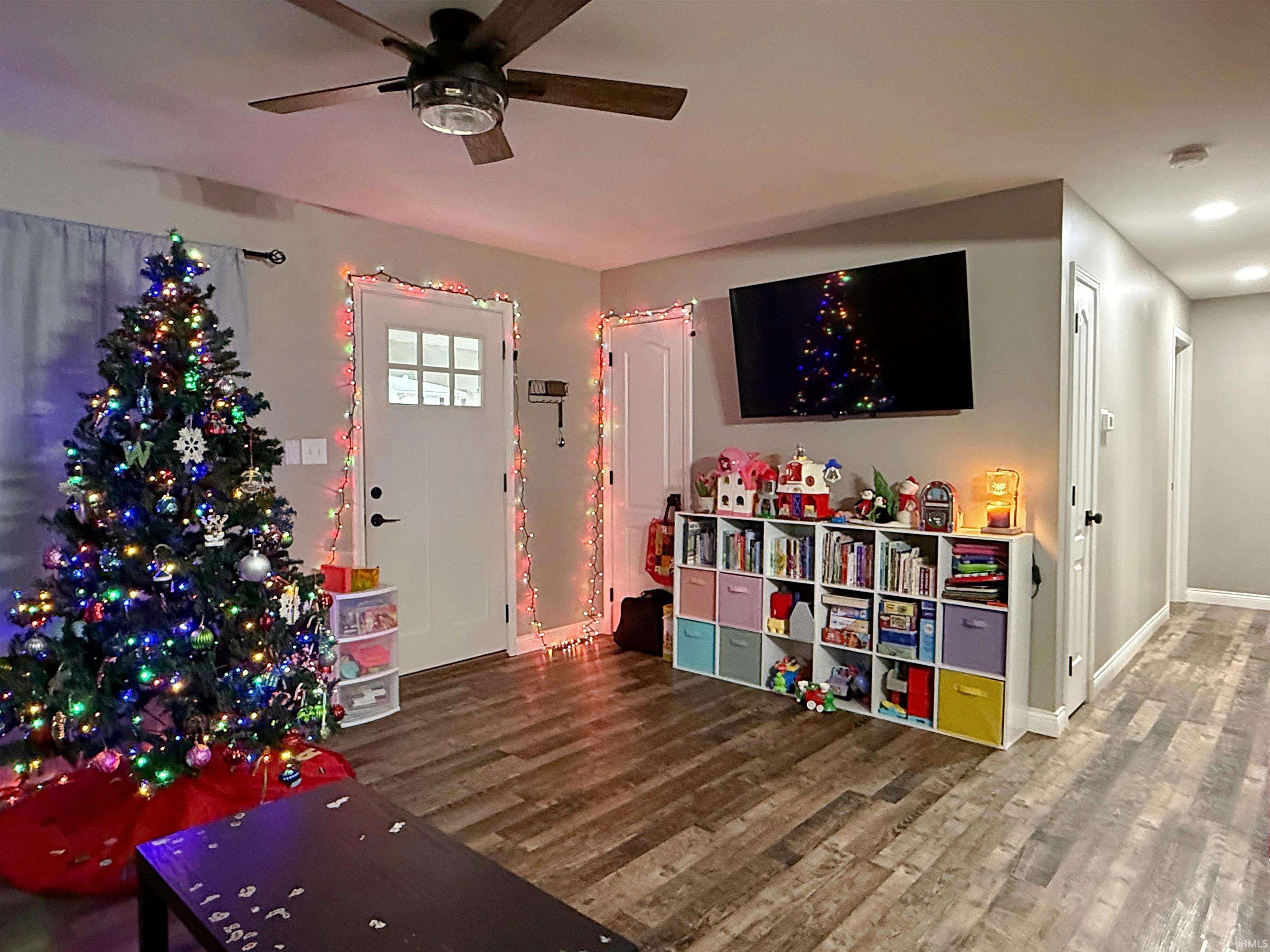 408 South Kentucky Avenue Loogootee, IN 47553 - Photo 4 of 21