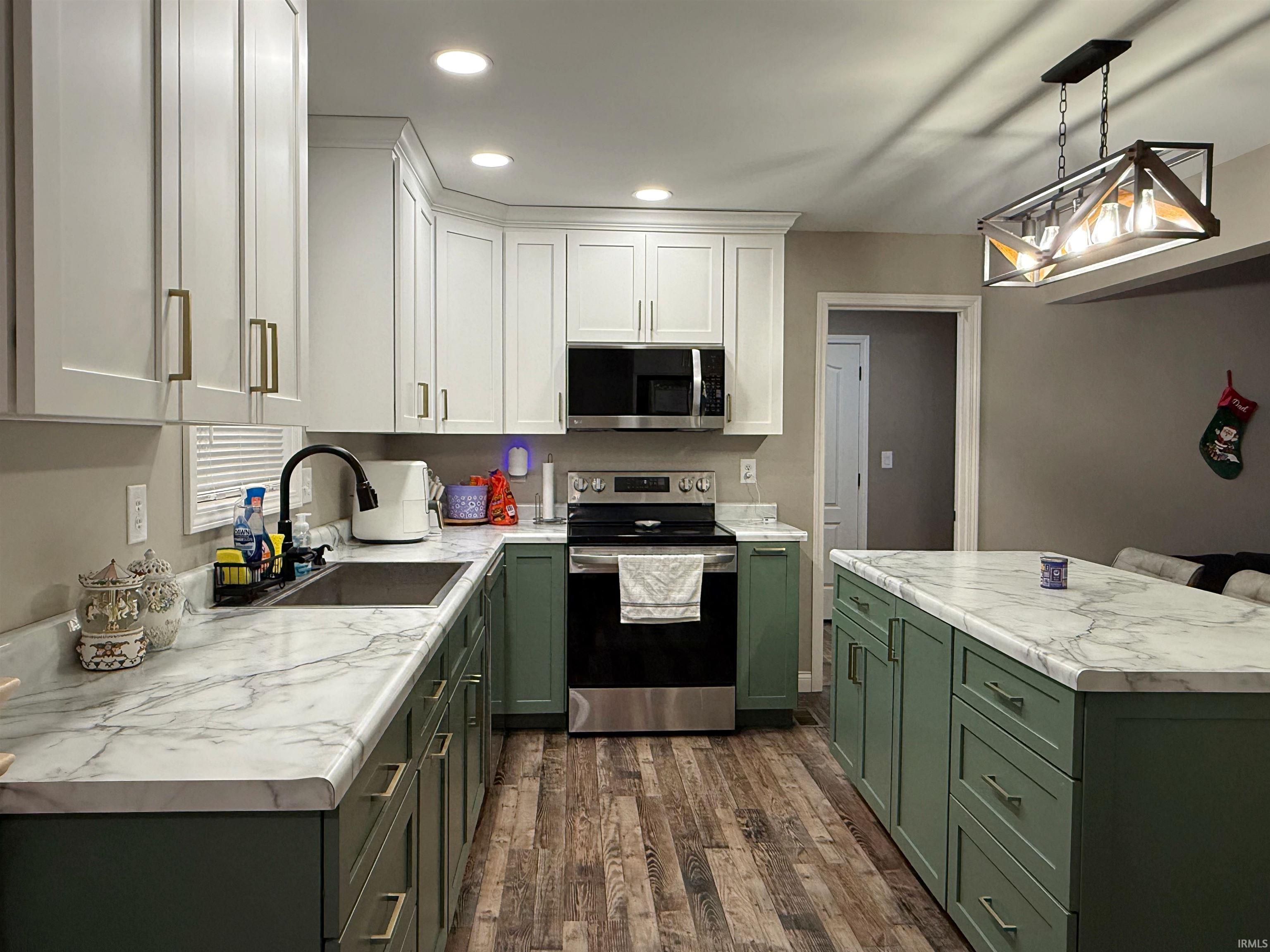 408 South Kentucky Avenue Loogootee, IN 47553 - Photo 6 of 21