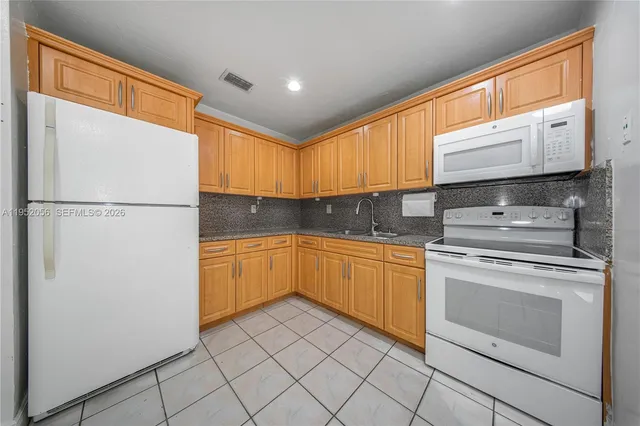 $3,300 | 5428 Southwest 131st Court, Unit 1, Miami, FL 33175