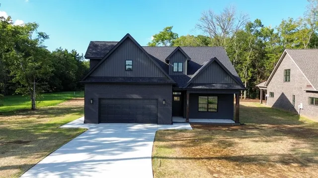 $659,900 | 7401 Don Bruce Court, Christiana, TN 37037