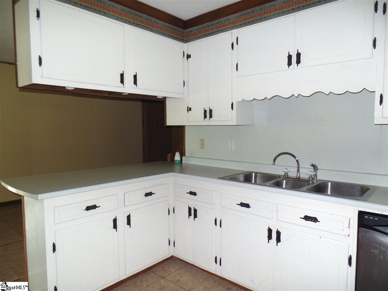 290 Pine Forest Road Travelers Rest, SC 29690 - Photo 6 of 17 Gallery Image 6