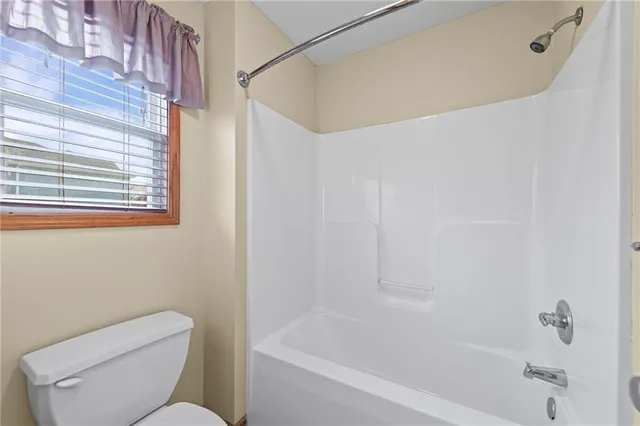 $345,000 | 4923 Parkway Drive, Leavenworth, KS 66048