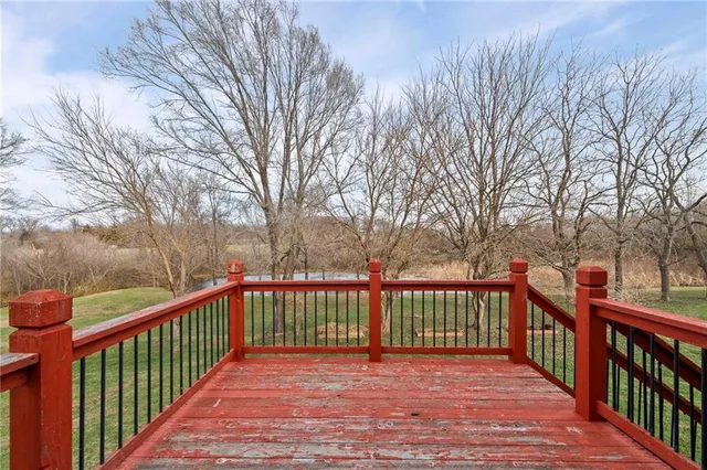 $345,000 | 4923 Parkway Drive, Leavenworth, KS 66048