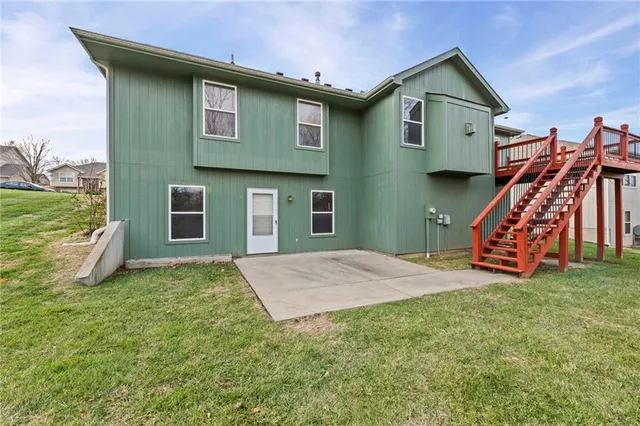 $345,000 | 4923 Parkway Drive, Leavenworth, KS 66048