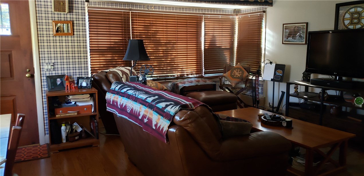 311 Ten Rod Road North Kingstown, RI 02852 - Photo 8 of 10