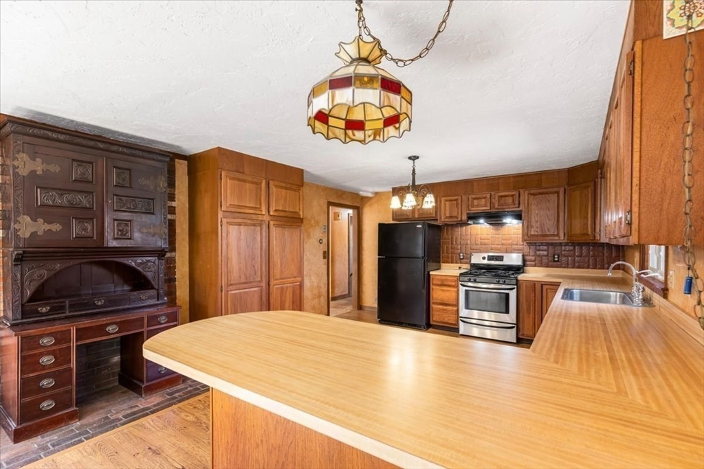 1094 County Road Bourne, MA 02534 - Photo 17 of 42