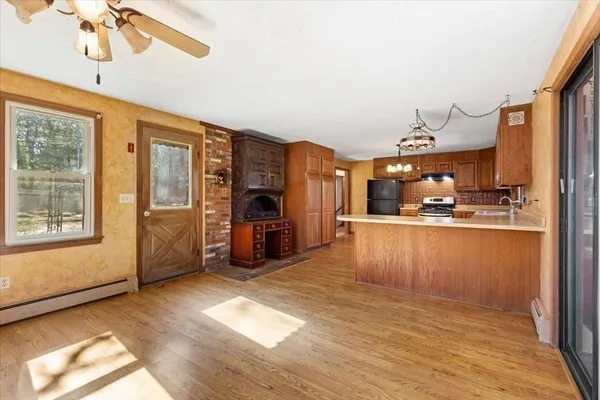 $570,000 | 1094 County Road, Bourne, MA 02534