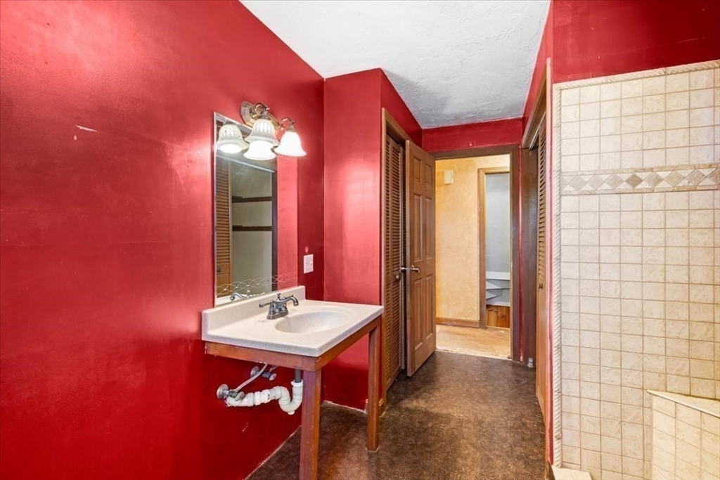 1094 County Road Bourne, MA 02534 - Photo 25 of 42