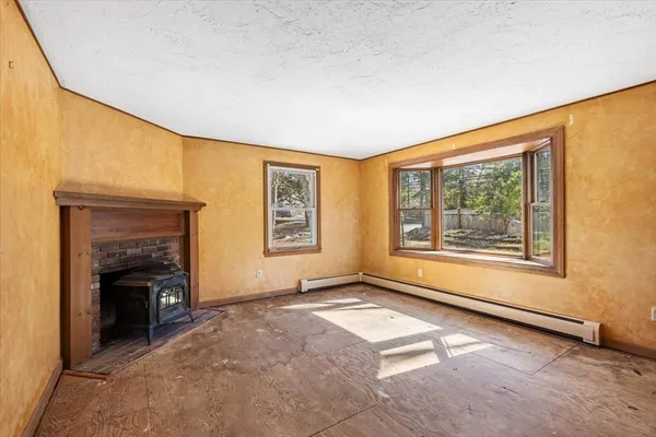 $570,000 | 1094 County Road, Bourne, MA 02534